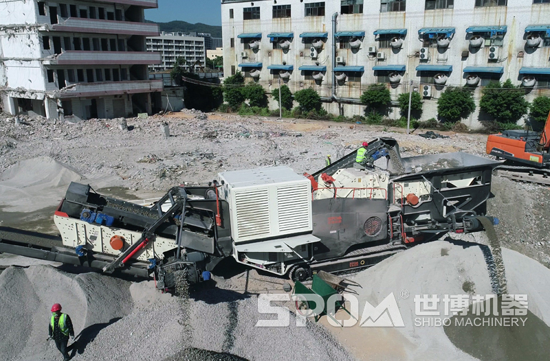 廣州客戶履帶式建筑垃圾粉碎設(shè)備